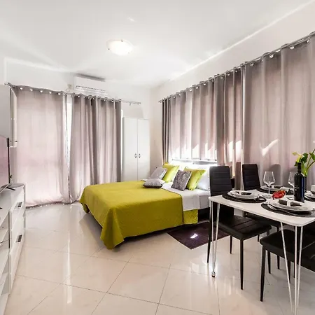 & - Free Parking Dubrovnik