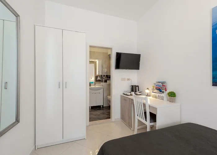 & - Free Parking Ντουμπρόβνικ