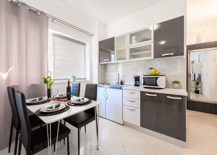 Διαμέρισμα & - Free Parking *