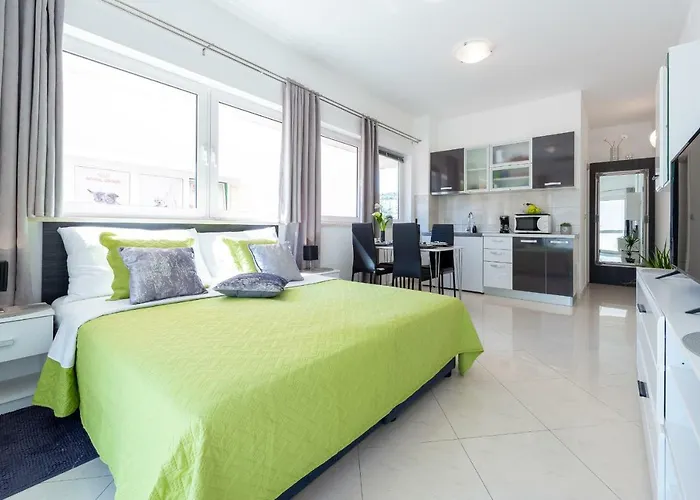 Διαμέρισμα & - Free Parking